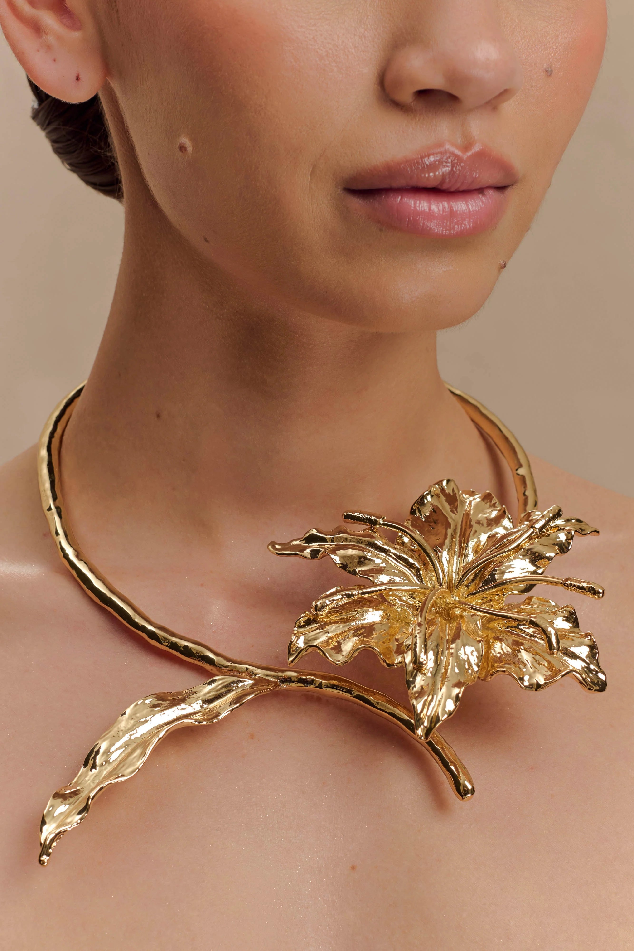 Allona Floral Choker - Gold