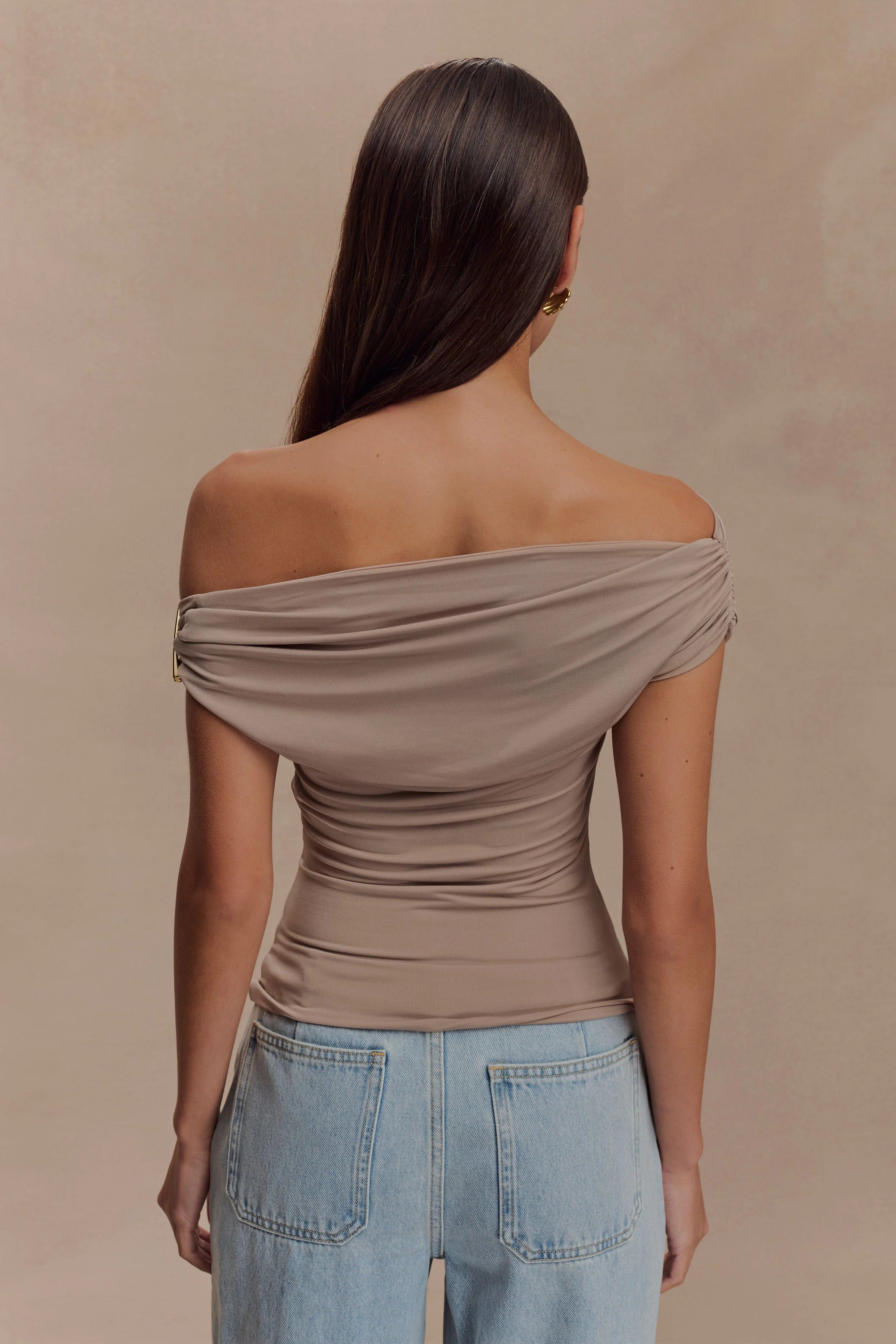 Kinsley Slinky Top With Hardware - Taupe