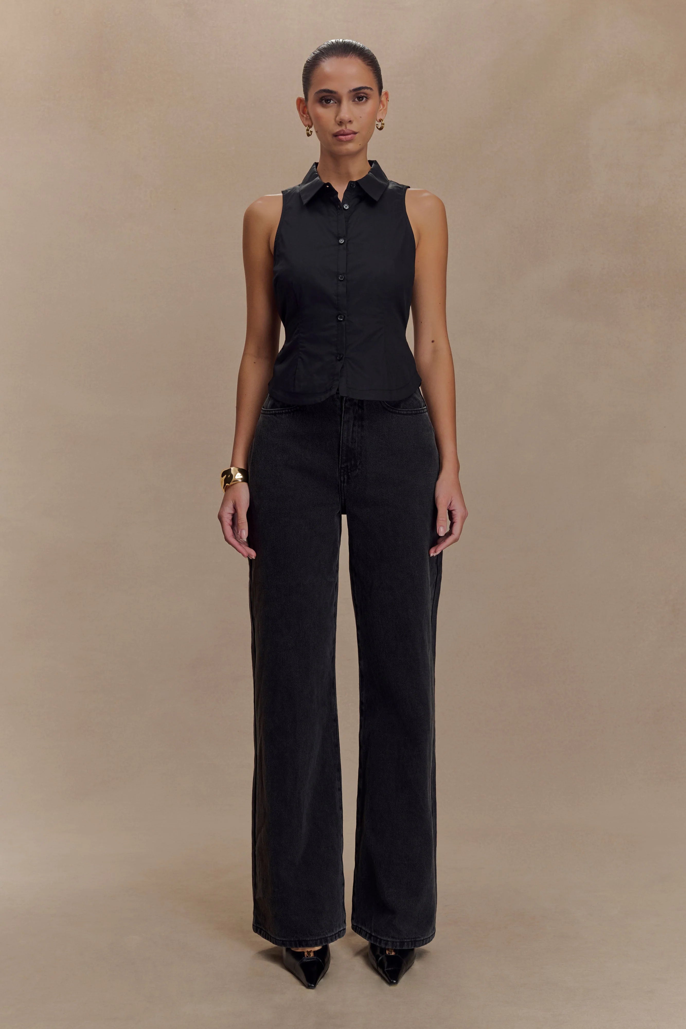 Selene Sleeveless Halter Shirt - Black