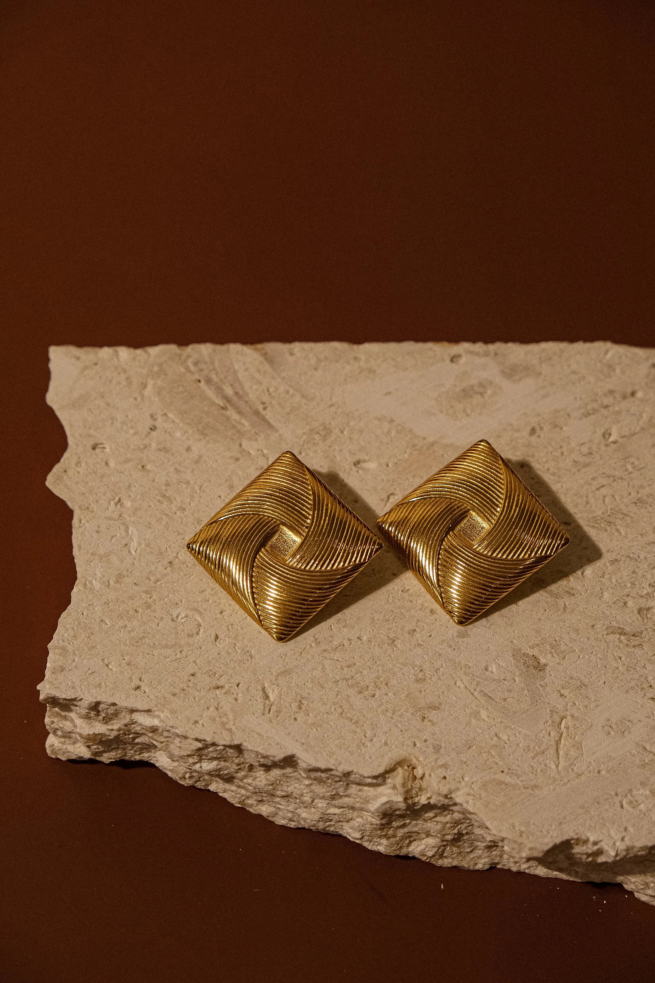 Indira Twisted Square Earrings - Gold