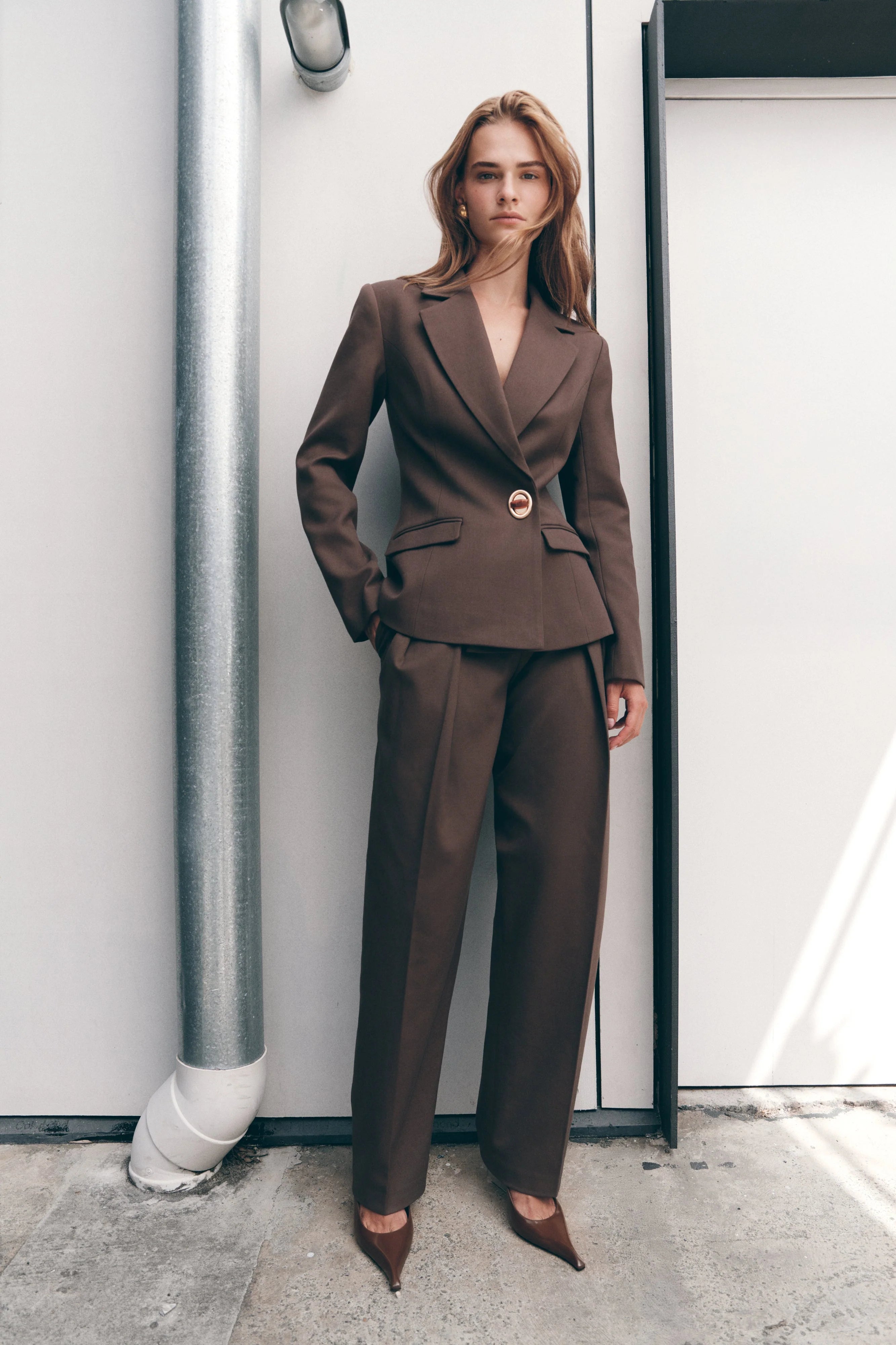 Penelope Pleated High Waisted Pants - Chocolate